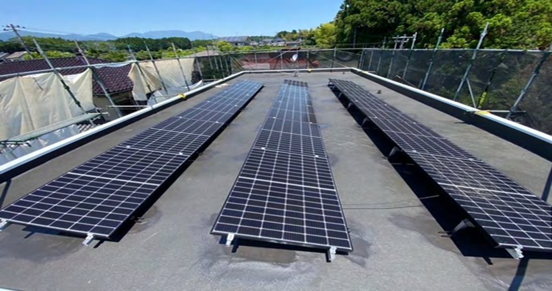 ビル屋上に設置した太陽光パネルの架台